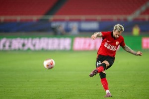 乐鱼vip官方app-【中超】徐浩峰手球被吹 亚泰0比0河南两连平