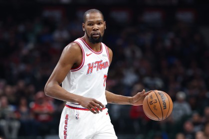 乐鱼vip官方app-Marks：火箭对杜兰特的依赖让我感到担忧 雷霆的策略就是锁死KD