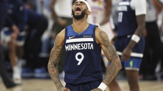 乐鱼vip官方app-美媒：如果亚历山大·沃克不续约森林狼，湖人将展开对他的追逐